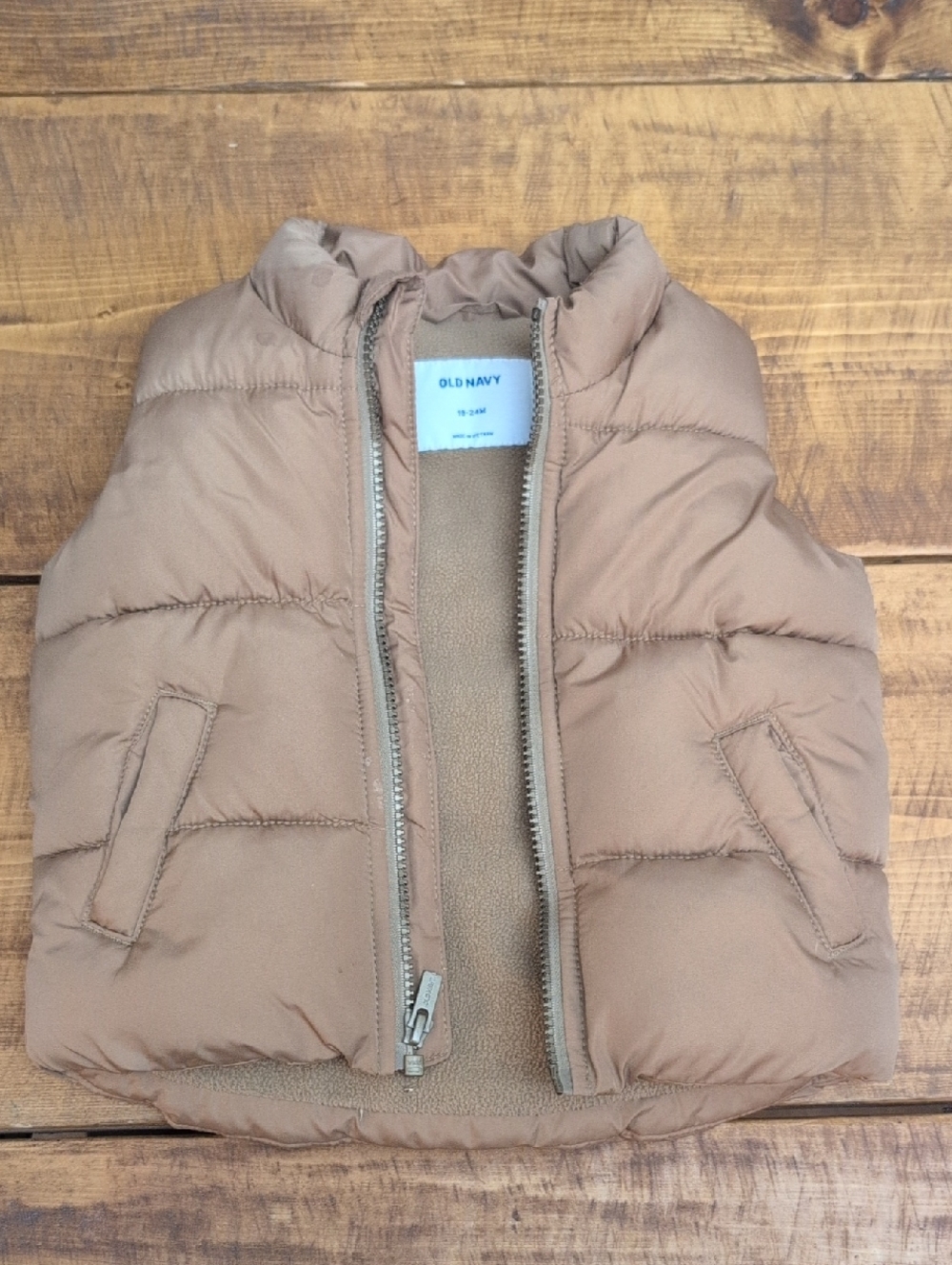 Old Navy Kids Puffer Vest in Camel Brown